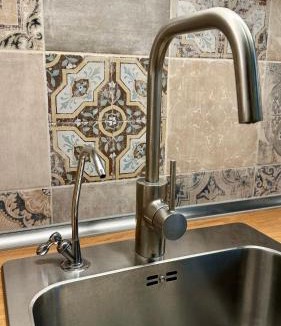 Les Tendetes Apartment | Canoa Studio Vlc & Free filtered drinking water
