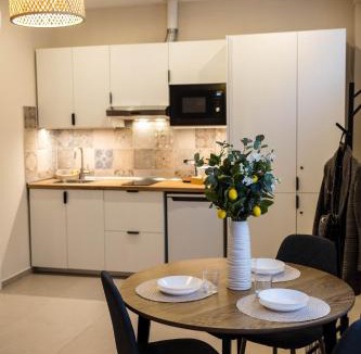 Les Tendetes Apartment | Canoa Studio Vlc & Free filtered drinking water
