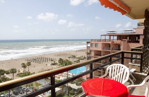 Carihuela Apartment | Carihuela - Frontline Beach Apartment in Torremolinos