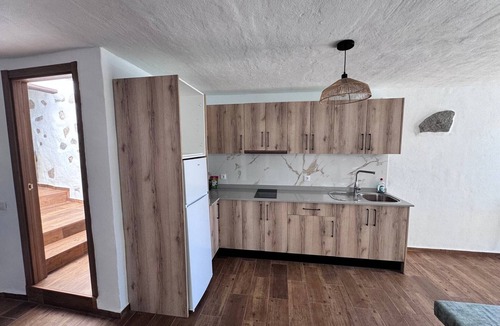 Risco Blanco Ski Chalet | 'Casa 6' with Mountain View, Wi-Fi and Air Conditioning
