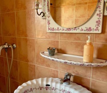 Collbato House | Casa Annie