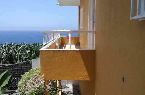 Tazacorte House | Casa Banana - Holiday home on the coast with views