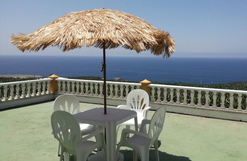 Tazacorte House | Casa Banana - Holiday home on the coast with views