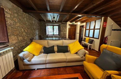 Penamellera Alta House | "Casa Bardales"