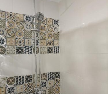 Llenin House | Casa Bea