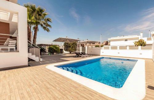 Puerto Marino Villa | Casa Bos Orange Wellness Luxury Entire Villa Jacuzzi & Pool Gran Alacant near Beach