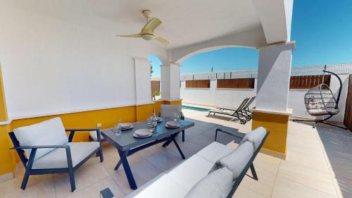 Torre-Pacheco Villa | Casa Castano SL - Murcia Holiday Rentals Property