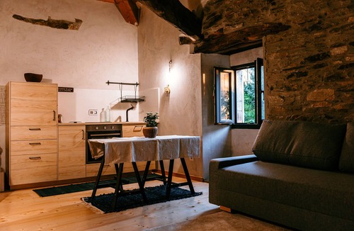Lugo Apartment | Casa Chaín, Appartement Moderne en Plein Nature. Maison Renouvelé en Pierre