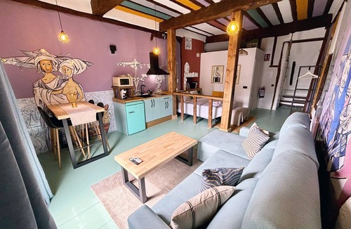 Old Town Apartment | Casa Colgada “Mirador de Leonor II” by Gloove