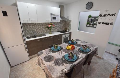 Playa de Arinaga House | Casa Colmena