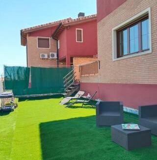 Oyon House | Casa con gran jardín y barbacoa "Los Olivos" Cerca de Logroño familias y grupos