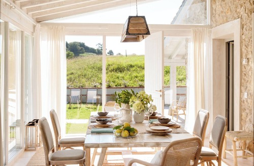 Lamadrid House | Casa con Jardín y Piscina Climatizada Cerca de Comillas a 10 min de la Playa