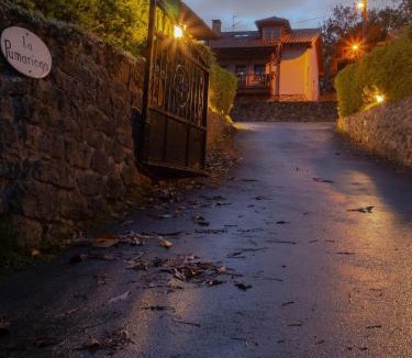 Caces Bed & Breakfast | Casa de Aldea La Pumariega