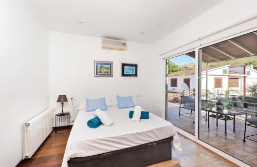 Urbanizacion Mont Ferrutx House | CASA DE JOSÉ MESTRE - Casa amb piscina i gran jardí