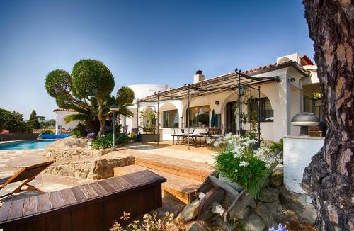 Roses Town Center Bed & Breakfast | Casa de l’Albada