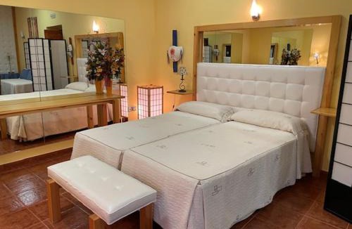 Mota del Cuervo Hotel | Casa de la Luna