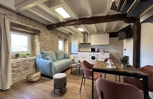 Meruelo Apartment | Casa de Postas - 1 Bedroom Duplex