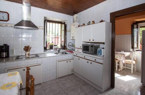El Cueto House | Casa del Cuetu. Traditional village house in Asturias