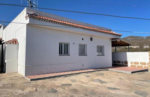 Buzanada House | Casa Don Daniel