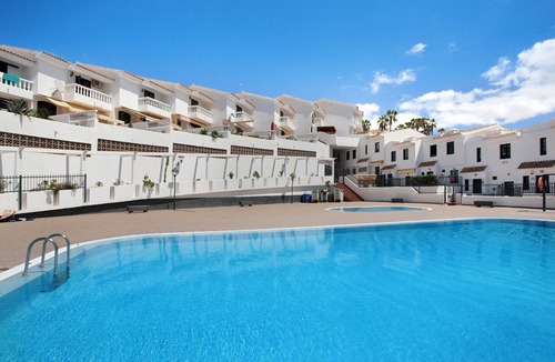 Chayofa House | Casa Dos Ángeles with Mountain Views, Pool, Air Conditioning, Wi-Fi, Garden & Terrace