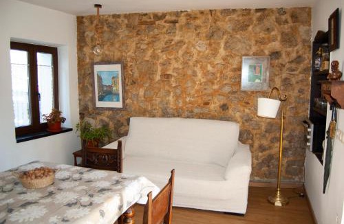 Santa Eulalia de Morcin House | Casa en Villa Termal Las Caldas