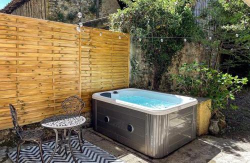 Le Mas-d'Azil Apartment | Casa Encanto Spa and Fun Le Mas dAzil