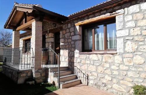 Campo de San Pedro House | Casa Entre Hoces10-12paxJardín y barbacoa