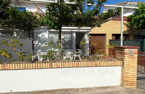 L'Escala House | Casa Estiu near the beach with private terrace and balcony