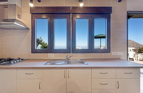 Valle de San Lorenzo Villa | 'Casa Eyden Sunset View' with Private Terrace and Wi-Fi
