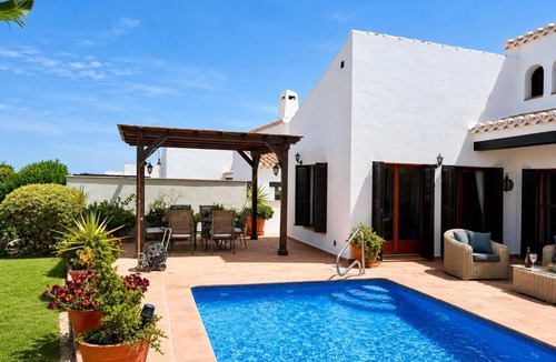 Caserio Los Tarquinos Villa | Casa Fara El Valle Golf Resort