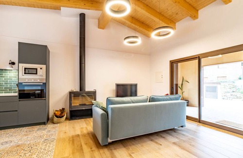 Camos House | Casa Gessamí – Holiday home near Lake Banyoles