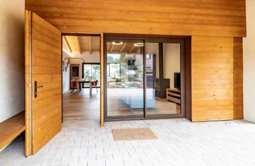 Camos House | Casa Gessamí Alojamiento en el Pla de l'Estany