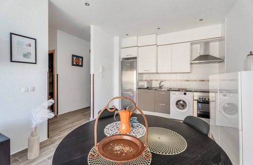 Tazacorte Apartment | 'Casa Graham' Apartment with Sea View, Balcony and Wi-Fi