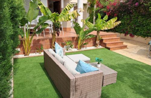 Monte Faro House | Casa jardín del relax y piscina tropical
