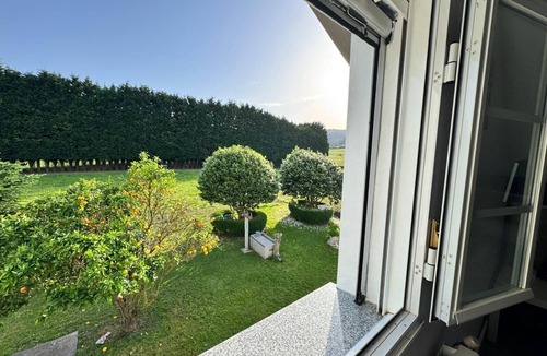 Foz Villa | Casa La Pradera Country House with Mountain Views, Private Garden, and Wi-Fi