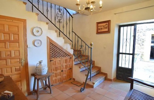 Gascuena de Bornova Cottage | Casa Las Heras for 8 people