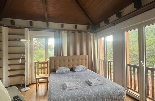 Figaro-Montmany House | Casa les Pomeretes