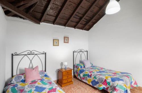 El Granel House | Casa María Jose