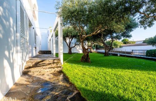 Cadaques House | Casa Maria Sol- jardín I vistas al mar I 4 habitaciones I parking I BBQ