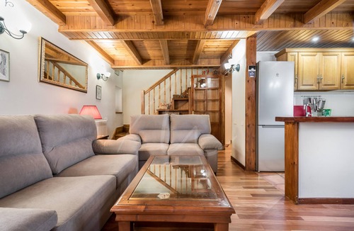 Salardu Ski Chalet | Casa Marimanha