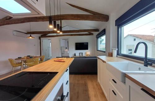 Ourense House | Casa Marquesa M1 - Amplia y con gran patio exterior