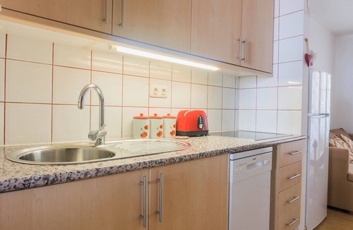 Nuevo Horizonte Apartment | "Casa Miramar" apartment with sea views, shared pools, private terrace and Wi-Fi