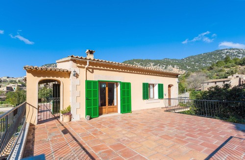 S'Arxiduc House | CASA MIRANDA - Chalet with terrace in Valldemosa. Free WiFi