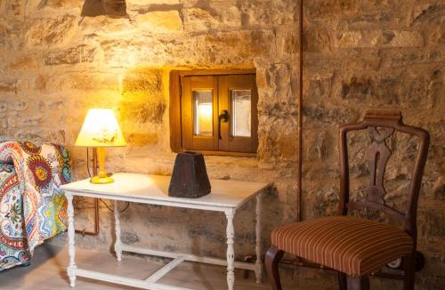 La Fueva House | Casa Mur de Alujan