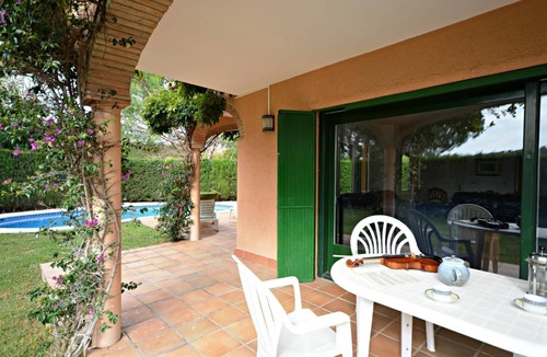 Sant Pere Pescador Ski Chalet | Casa Nautic 1 - A/C, wifi, private pool, barbecue, piano, office.