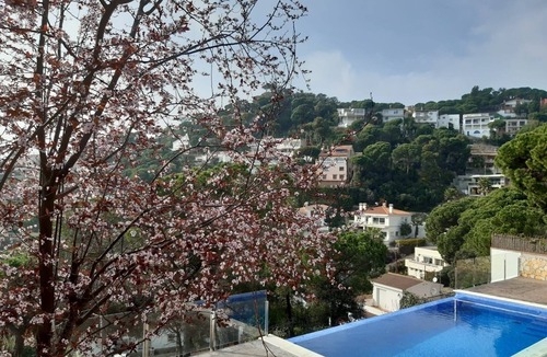 Lloret de Mar House | Casa Roca Grossa Blanca, Holiday home for 6 persons, Pool, Sea view
