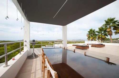 Cala Comte Villa | Casa Rosa de los Vientos, al lado de la playa