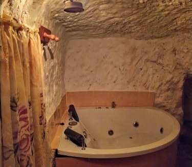 Alcala del Jucar Apartment | Casa Rural con Jacuzzi Paraíso del Júcar