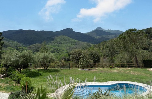 Arbucies Cottage | Casa Rural con Vistas a la Montaña del Montseny
