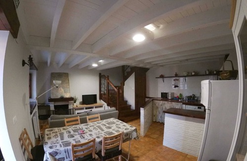 Pilona Hostel | Casa Rural EL Balcón DEL Hórreo Para 6 Personas EN Piloña